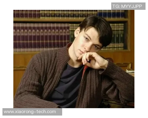 帅气足球男星盘点:这些球员不仅技艺出众颜值也同样让人倾倒